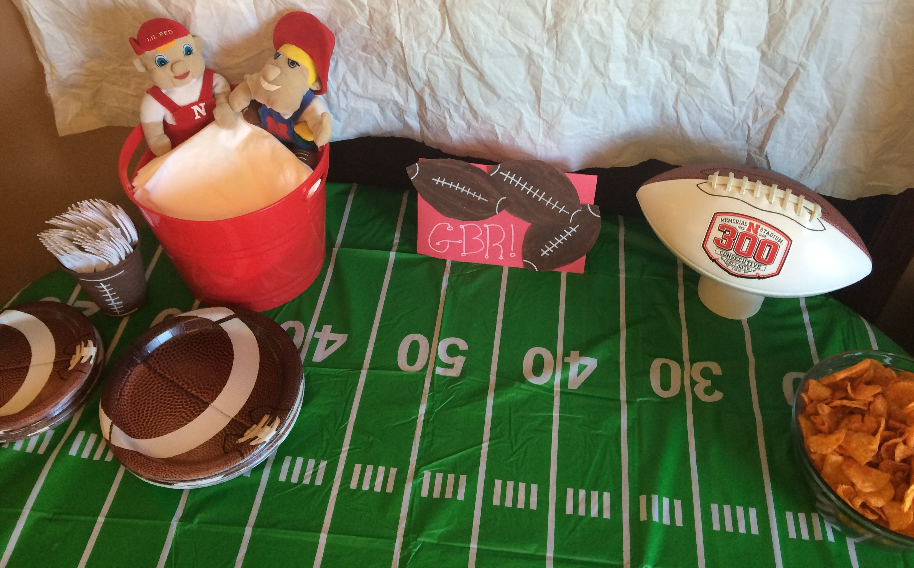 How to Plan a Spirited Football Party (On a Budget) - Lovely Little Lives