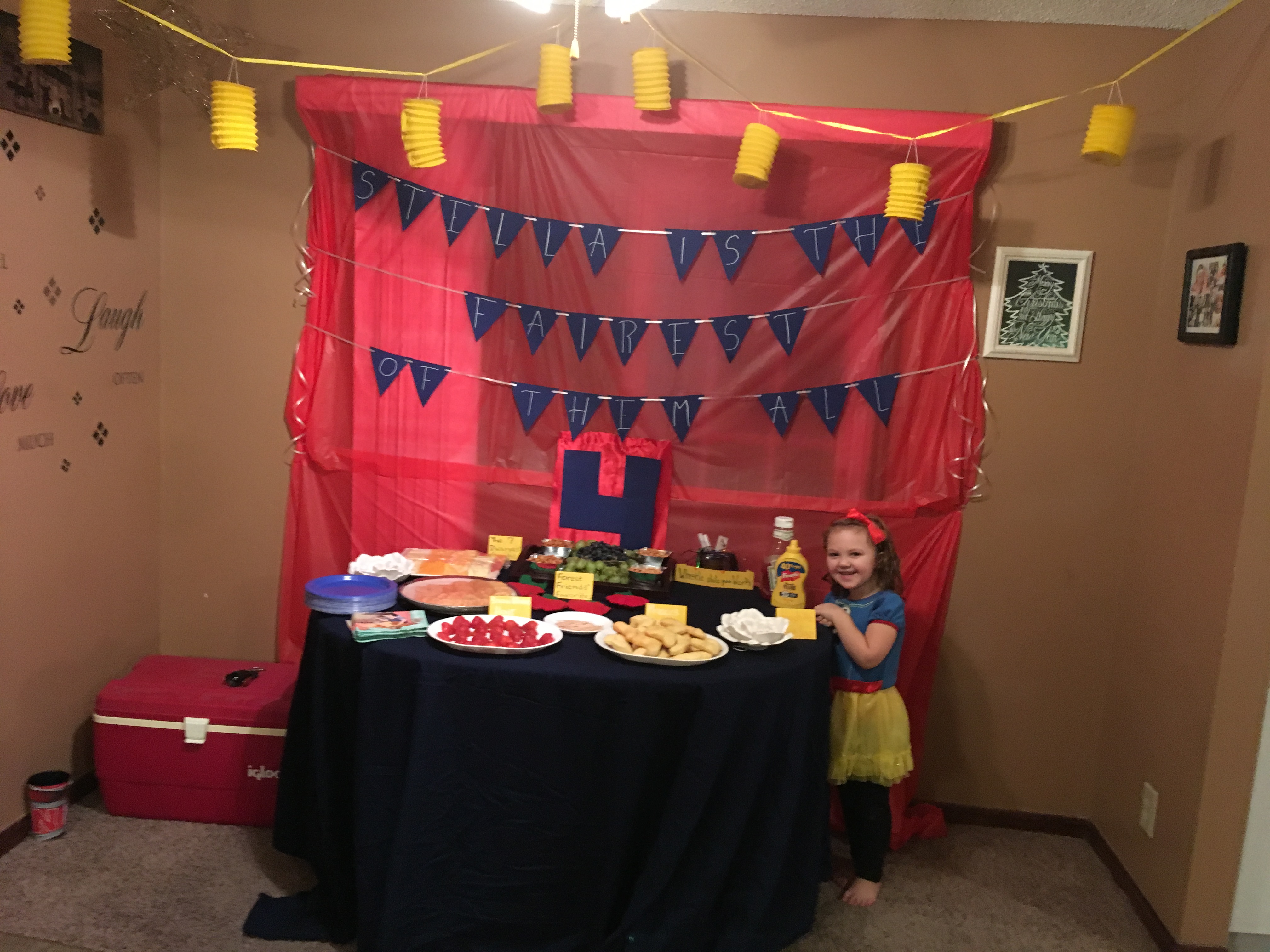 Snow white deals theme party